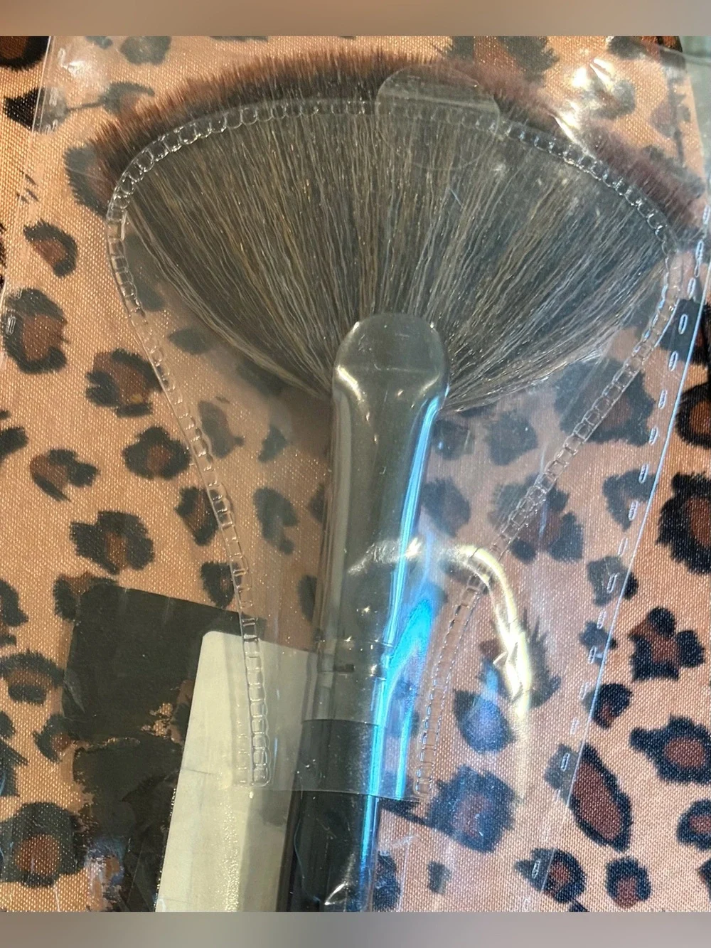 Morphe E60 Highlighter Fan Brush